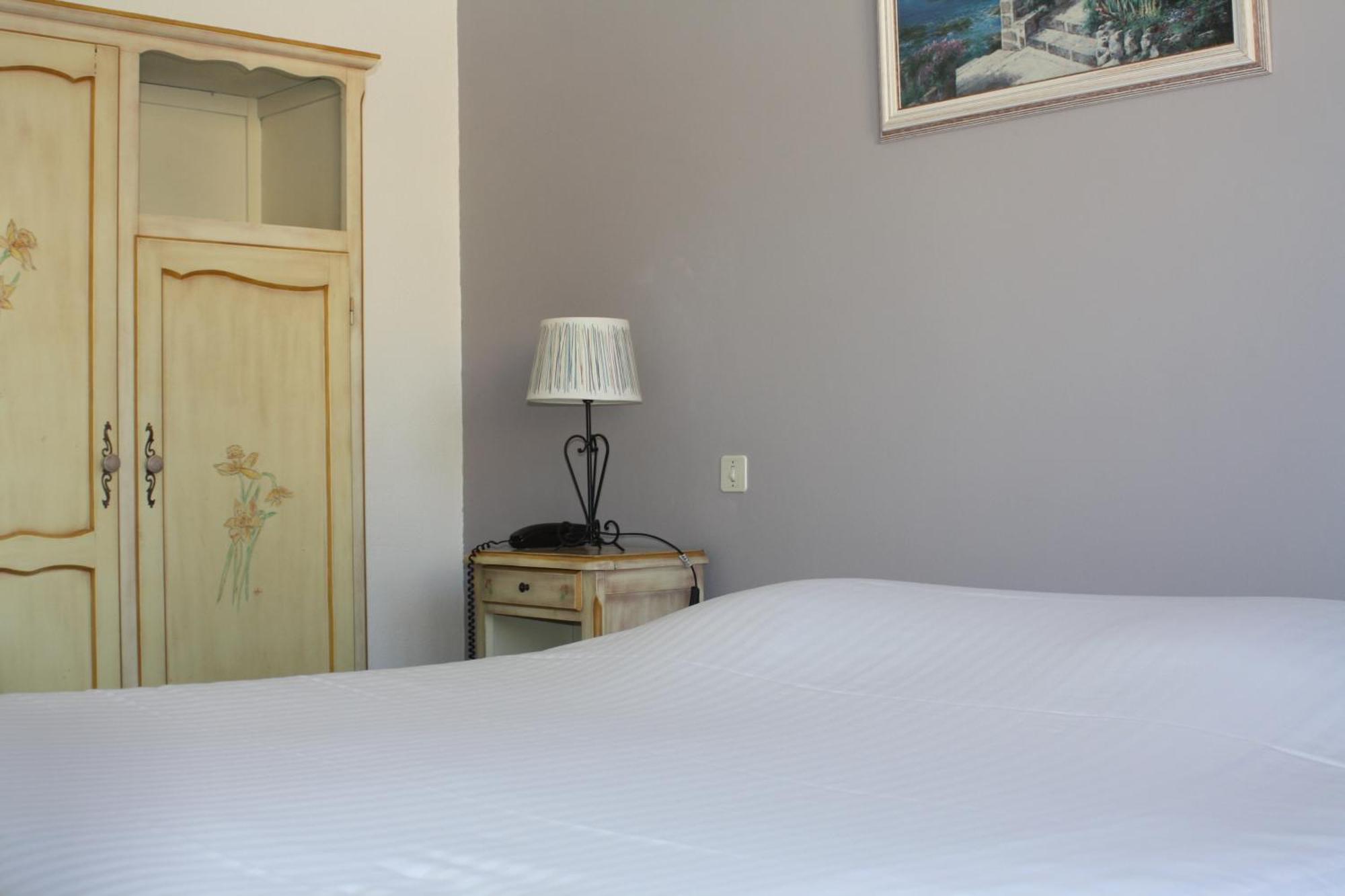 Logis Hotel Du Midi Σαλόν-ντε-Προβάνς Εξωτερικό φωτογραφία