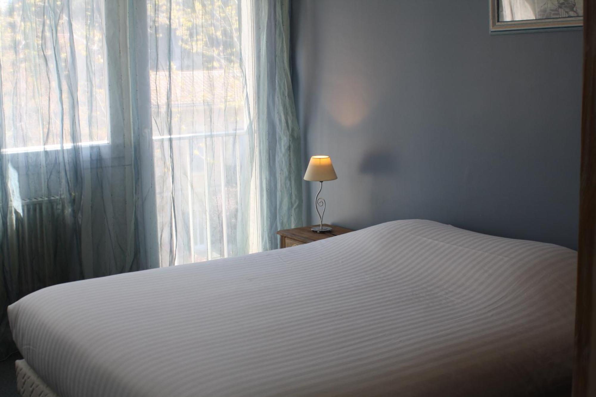 Logis Hotel Du Midi Σαλόν-ντε-Προβάνς Εξωτερικό φωτογραφία