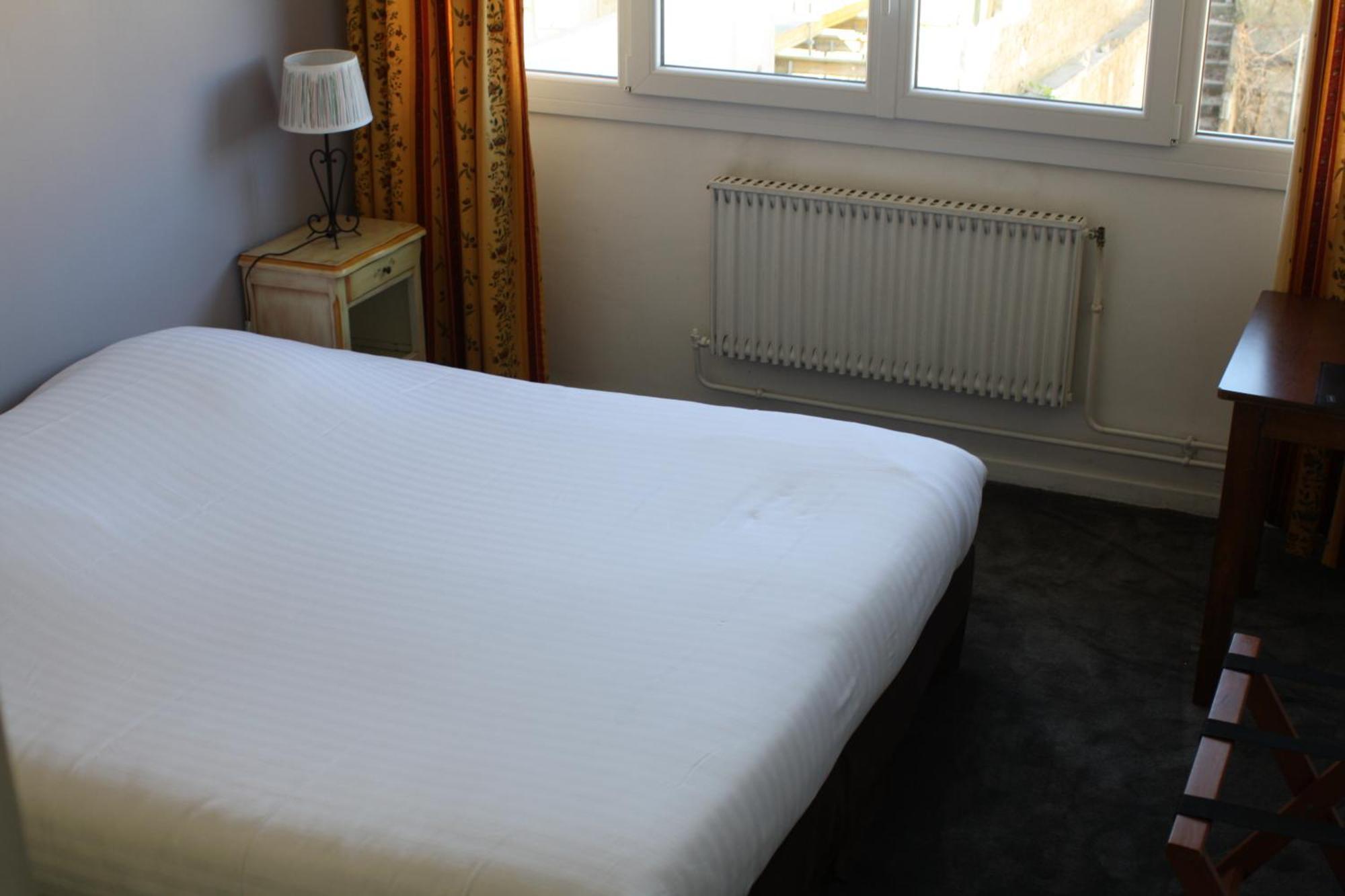 Logis Hotel Du Midi Σαλόν-ντε-Προβάνς Εξωτερικό φωτογραφία