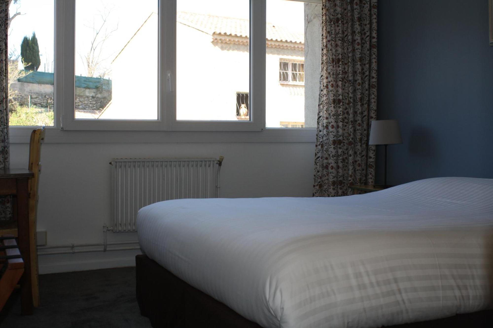 Logis Hotel Du Midi Σαλόν-ντε-Προβάνς Εξωτερικό φωτογραφία