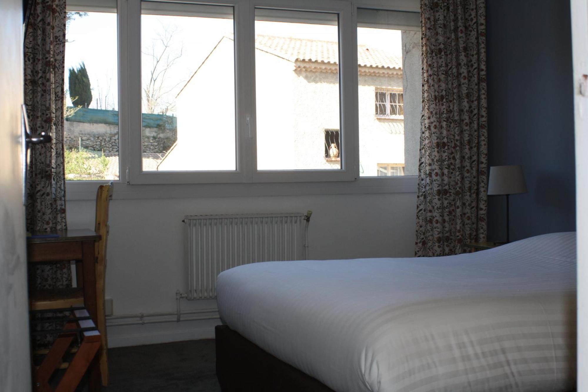 Logis Hotel Du Midi Σαλόν-ντε-Προβάνς Εξωτερικό φωτογραφία
