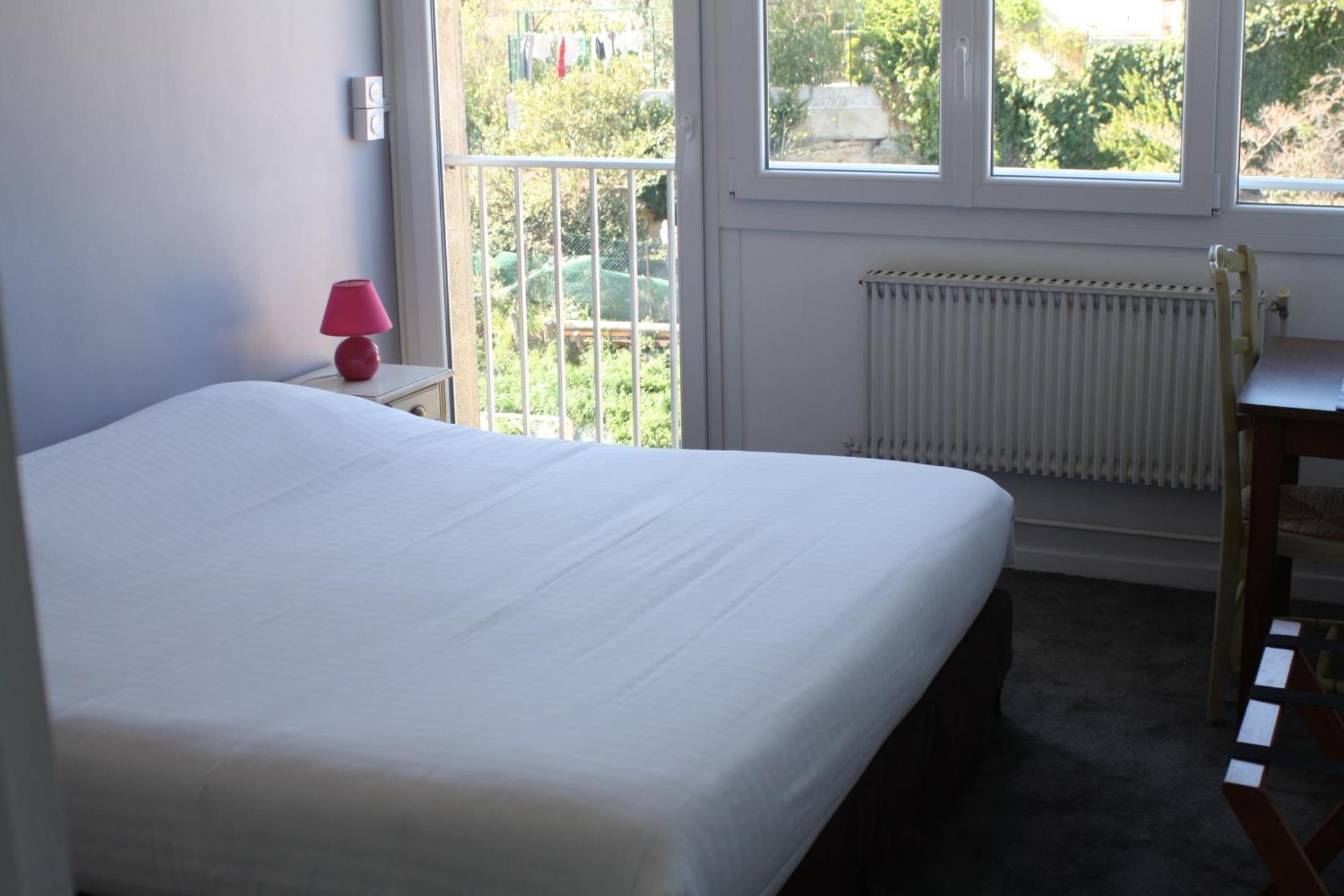 Logis Hotel Du Midi Σαλόν-ντε-Προβάνς Εξωτερικό φωτογραφία