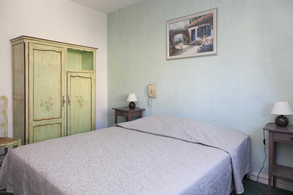 Logis Hotel Du Midi Σαλόν-ντε-Προβάνς Εξωτερικό φωτογραφία