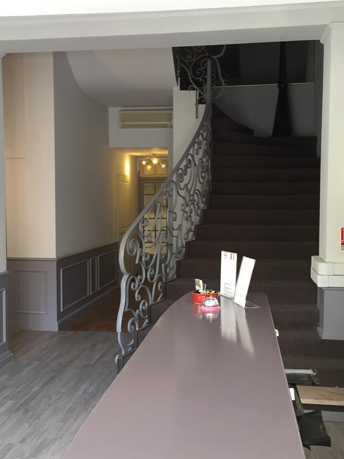 Logis Hotel Du Midi Σαλόν-ντε-Προβάνς Εξωτερικό φωτογραφία