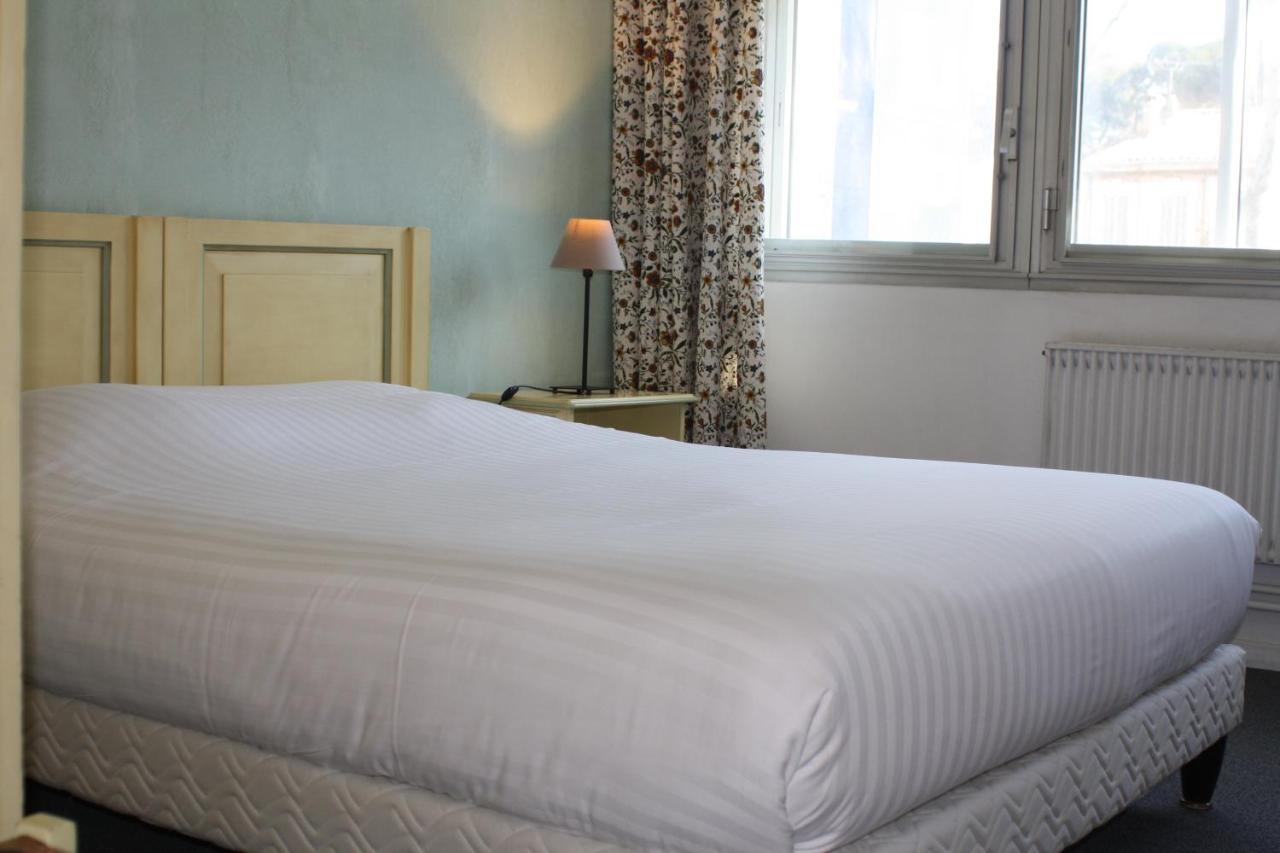 Logis Hotel Du Midi Σαλόν-ντε-Προβάνς Εξωτερικό φωτογραφία